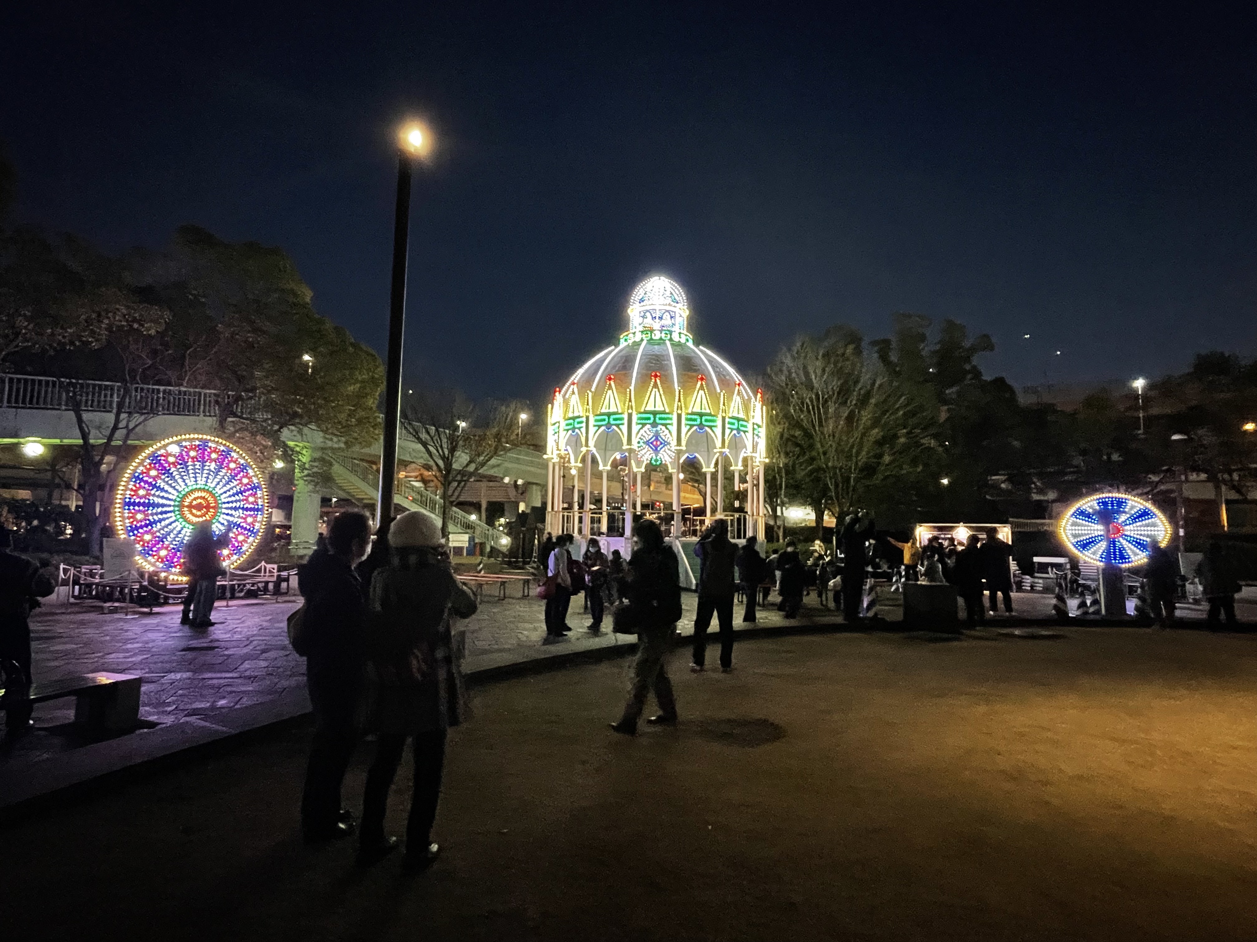 東遊園地　全景