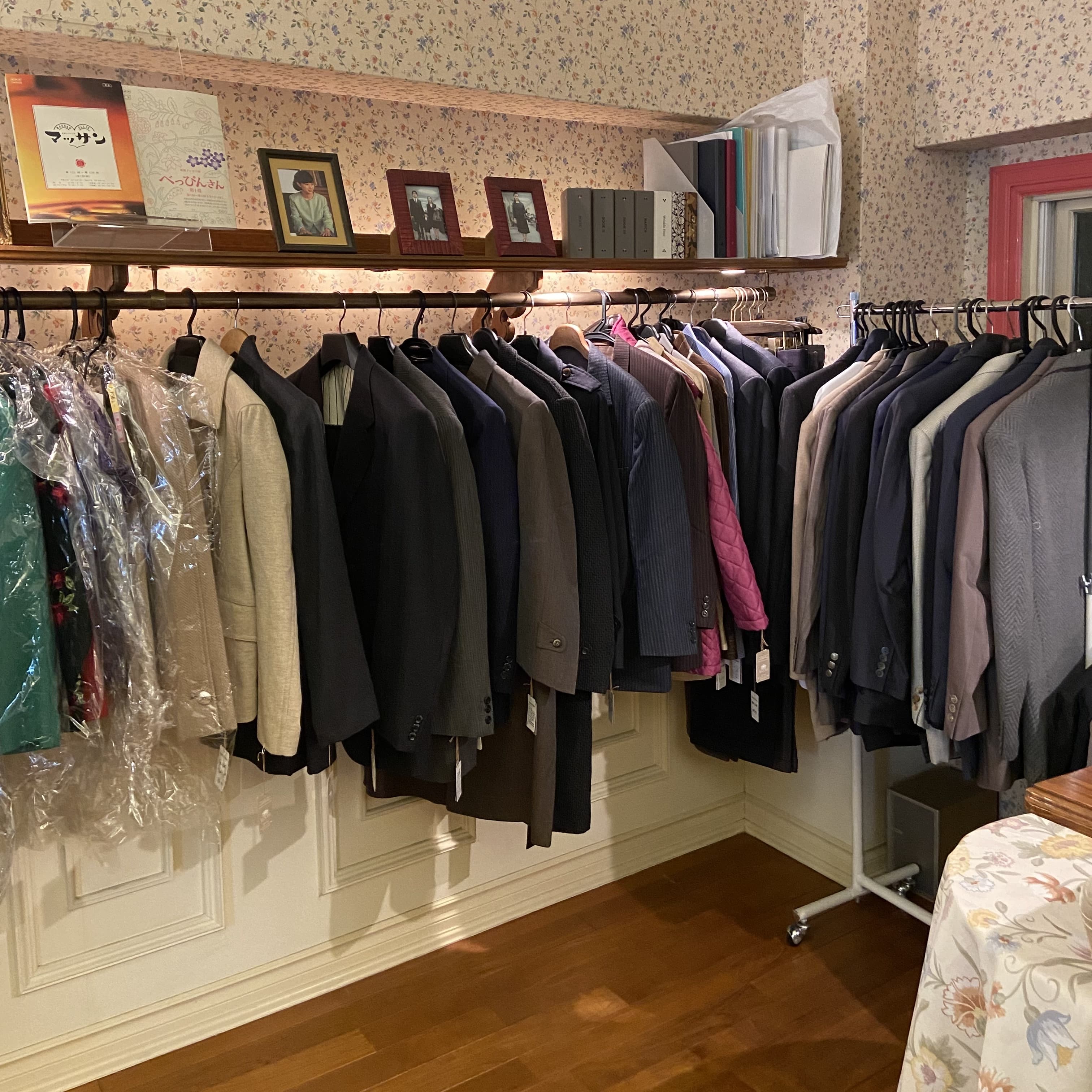 洋服、ハンガーラック