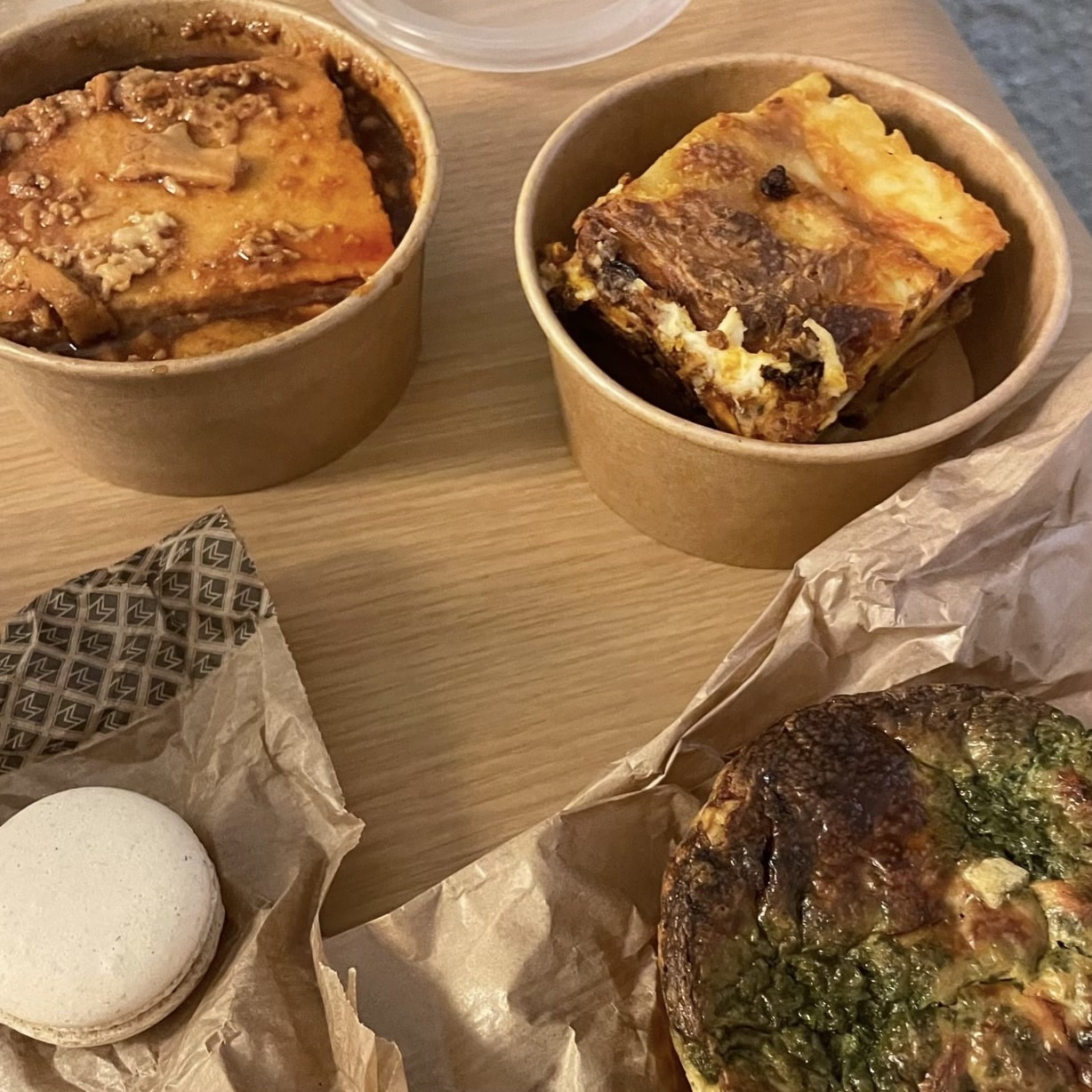 フランス　パリ　お惣菜　テイクアウト