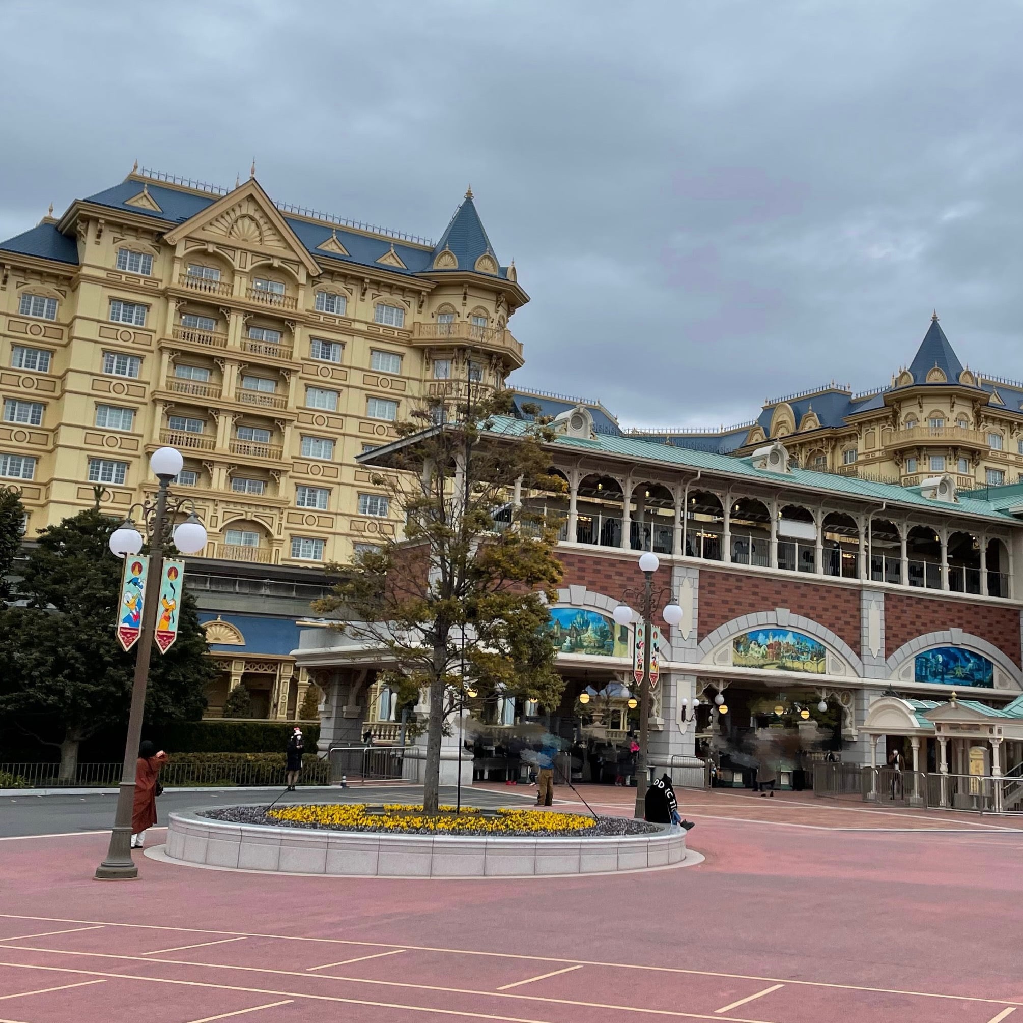 ディズニー  ディズニーランド ステーション