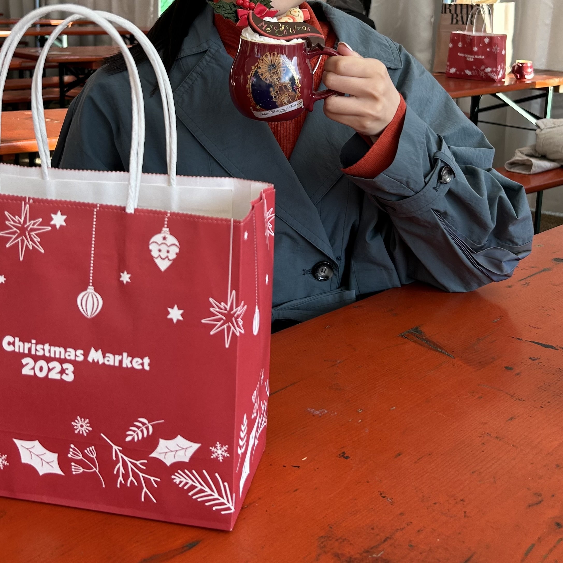 クリスマスマーケット、チェスターコート、大学生コーデ