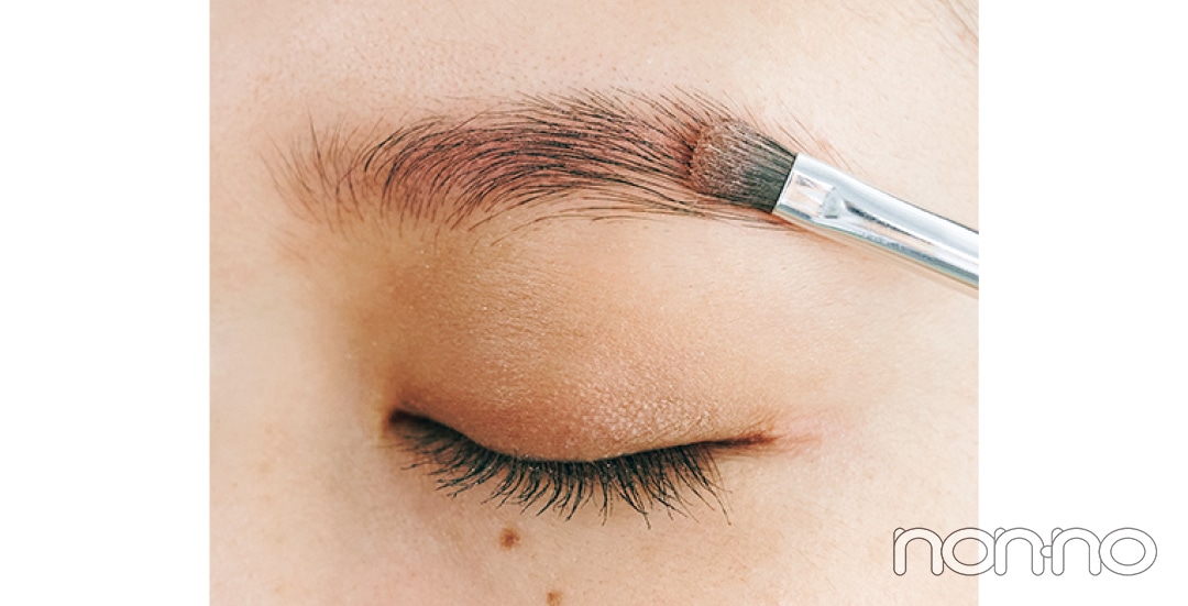 岡本夏美のニュアンス盛れる眉のつくりかたプロセスカット3-4