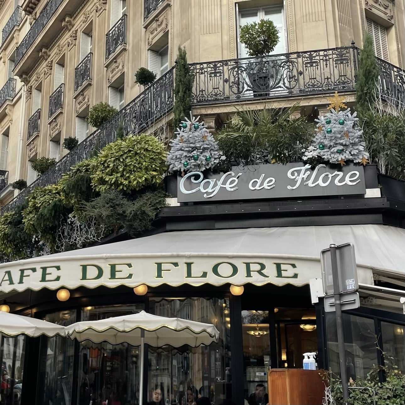 フランス パリ カフェドフロール 外観