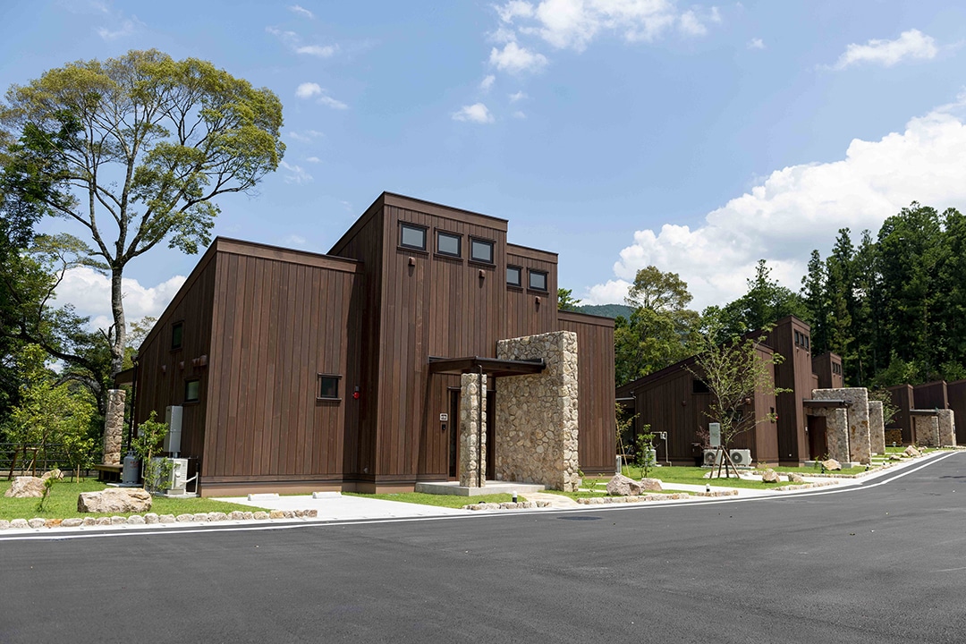 「モンベルアウトドアヴィレッジ本山」のコテージ