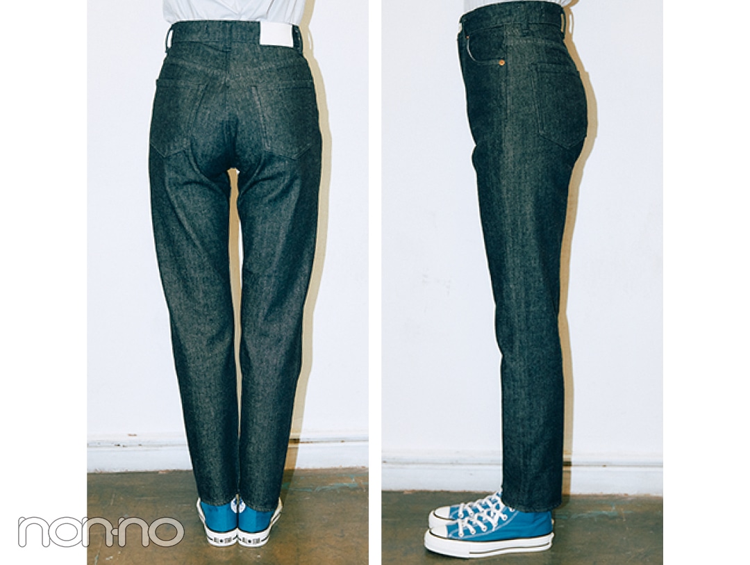 MOUSSY マウジー PLAIN JEANS BLK STRAIGHT SLIMデニムのシルエット