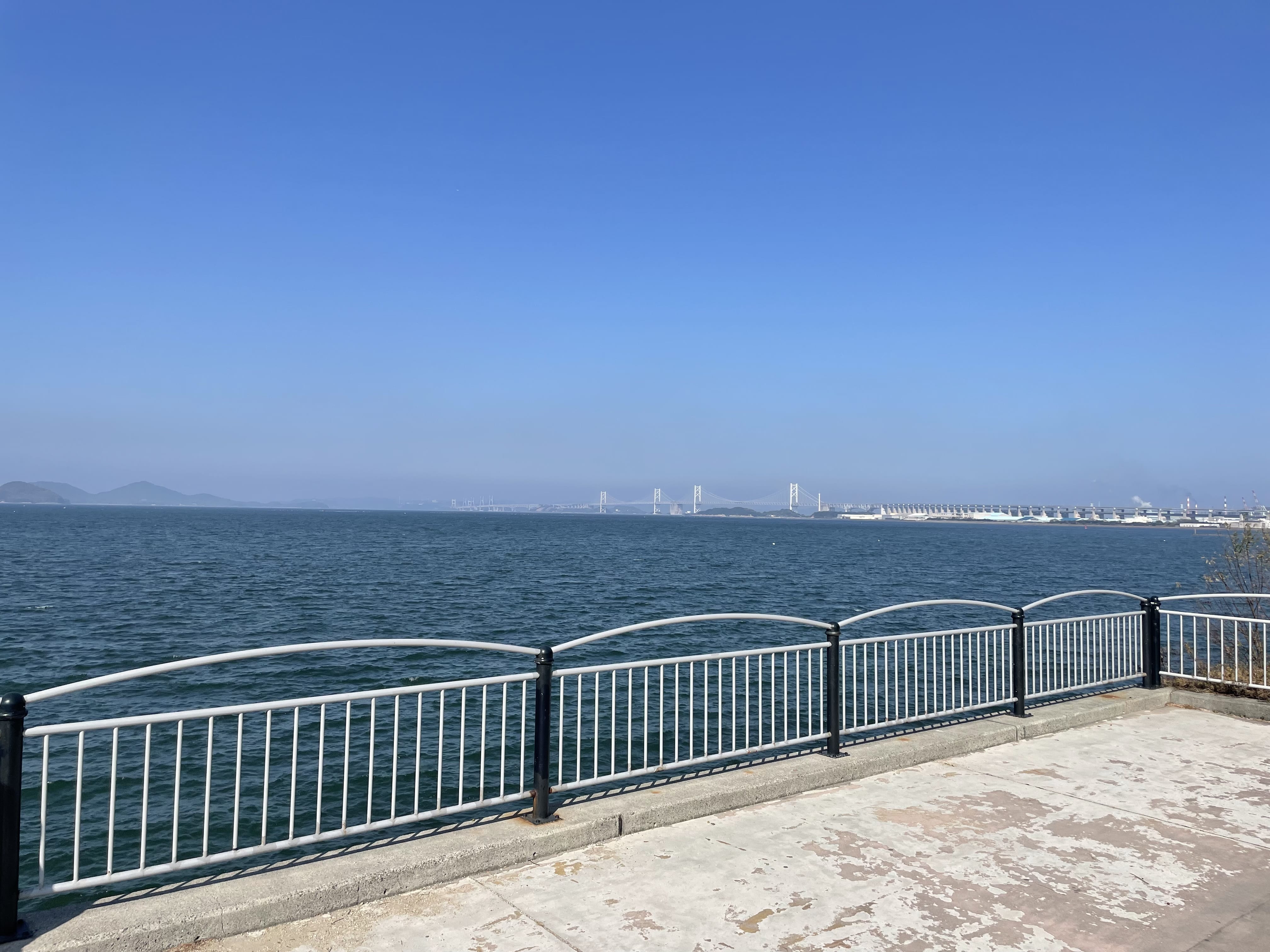 うたづ臨海公園から見た瀬戸内海