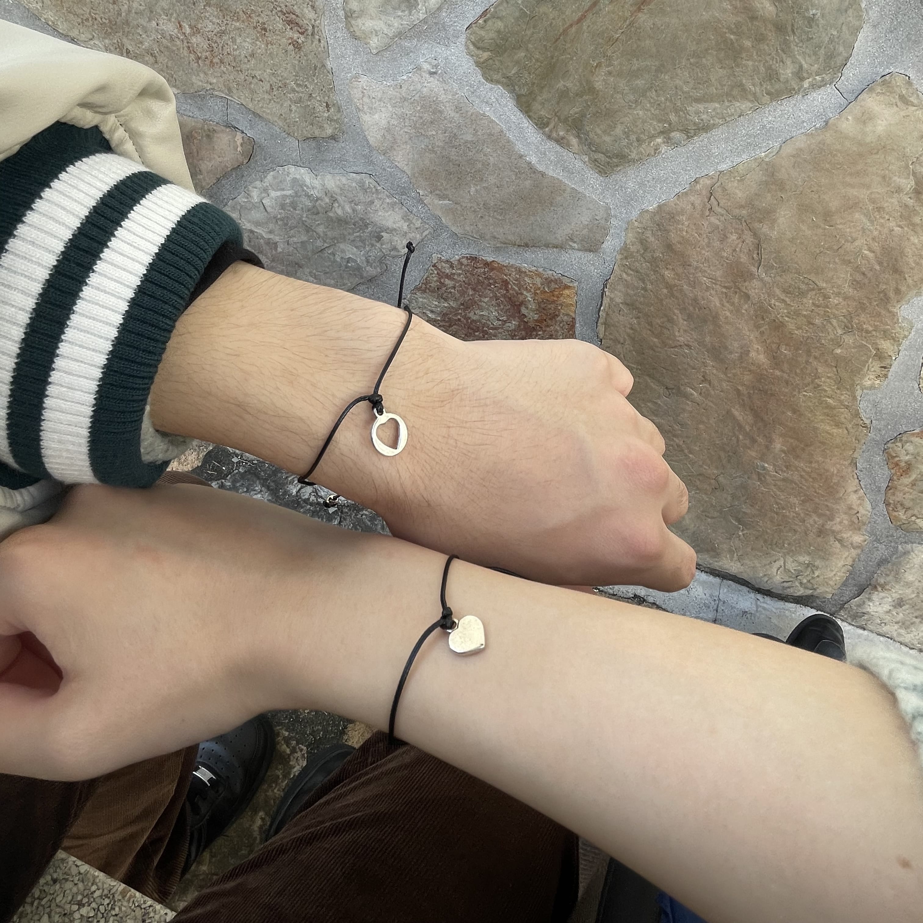 大学生ファッション　カップルアクセサリー　ブレスレット