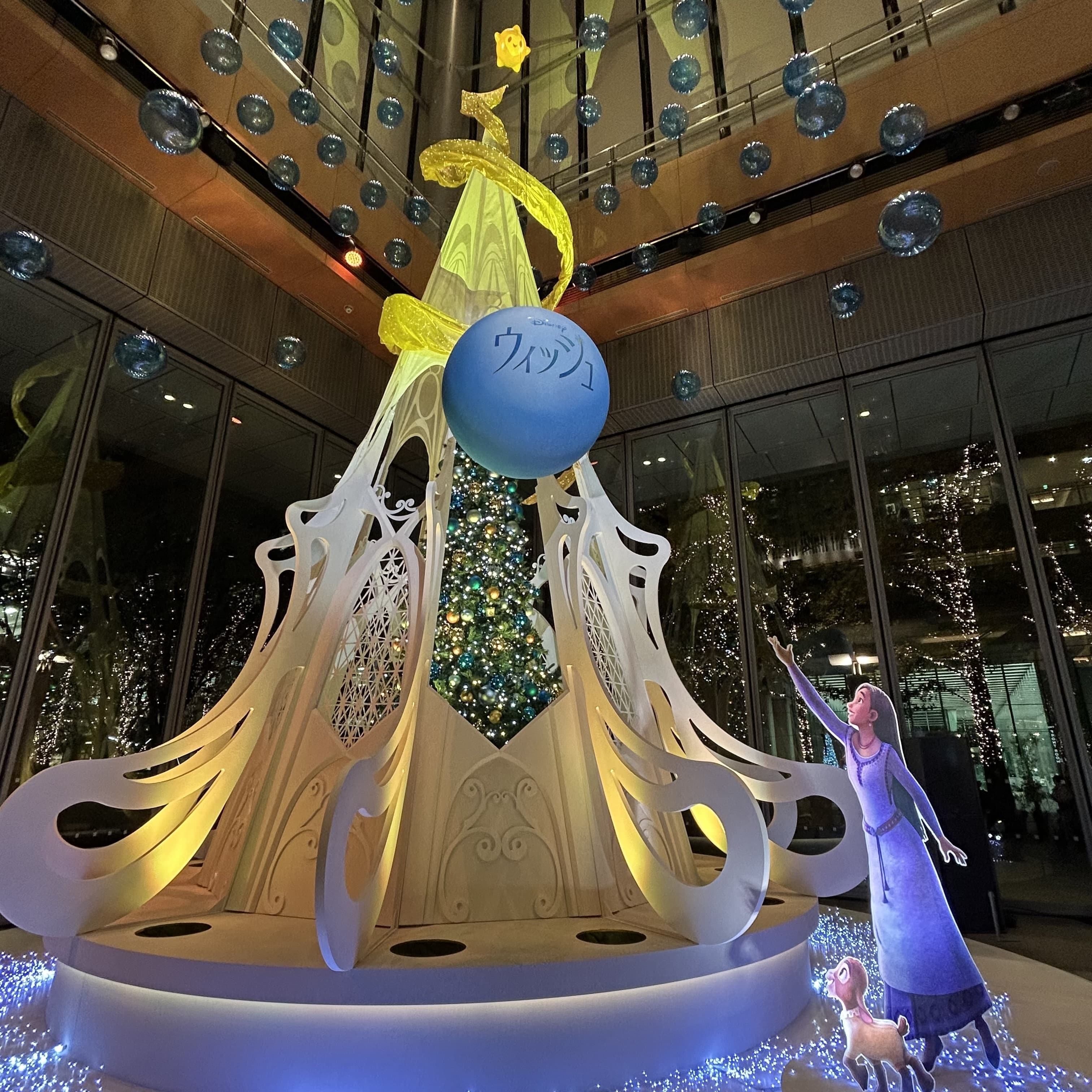 Marunouchi Bright Christmas 2023「Disney DREAMS & WISHES」　WISH（ウィッシュ）