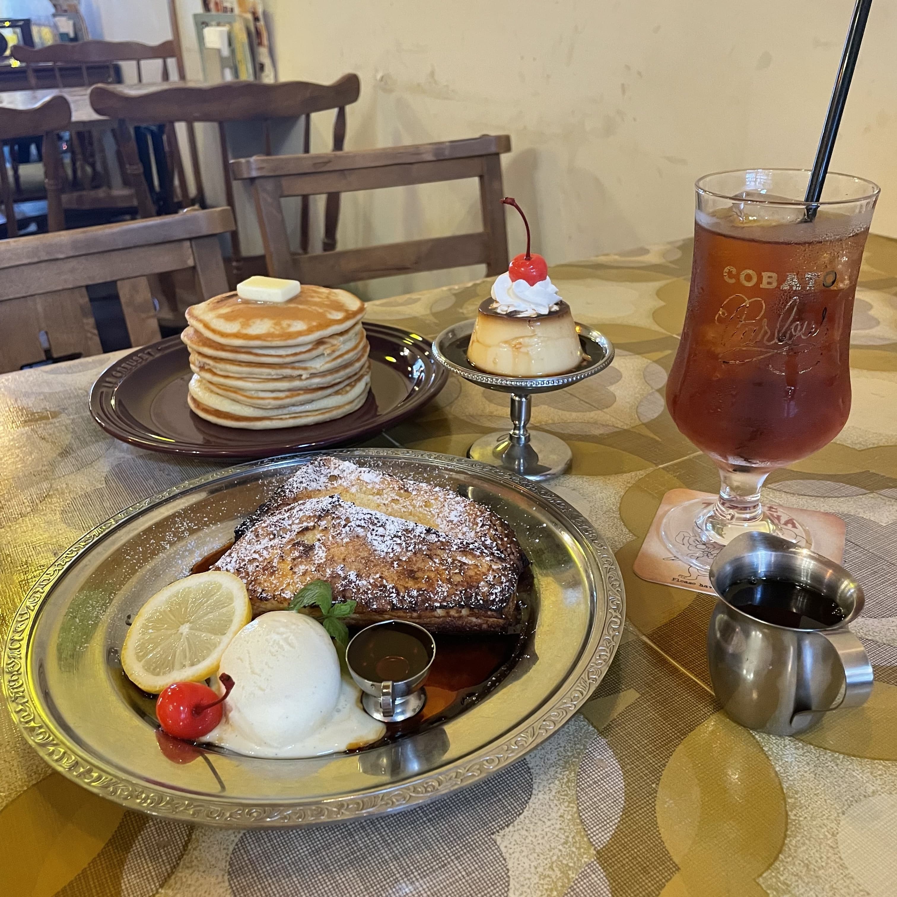 大阪　バトングループ　カフェトキオナ　