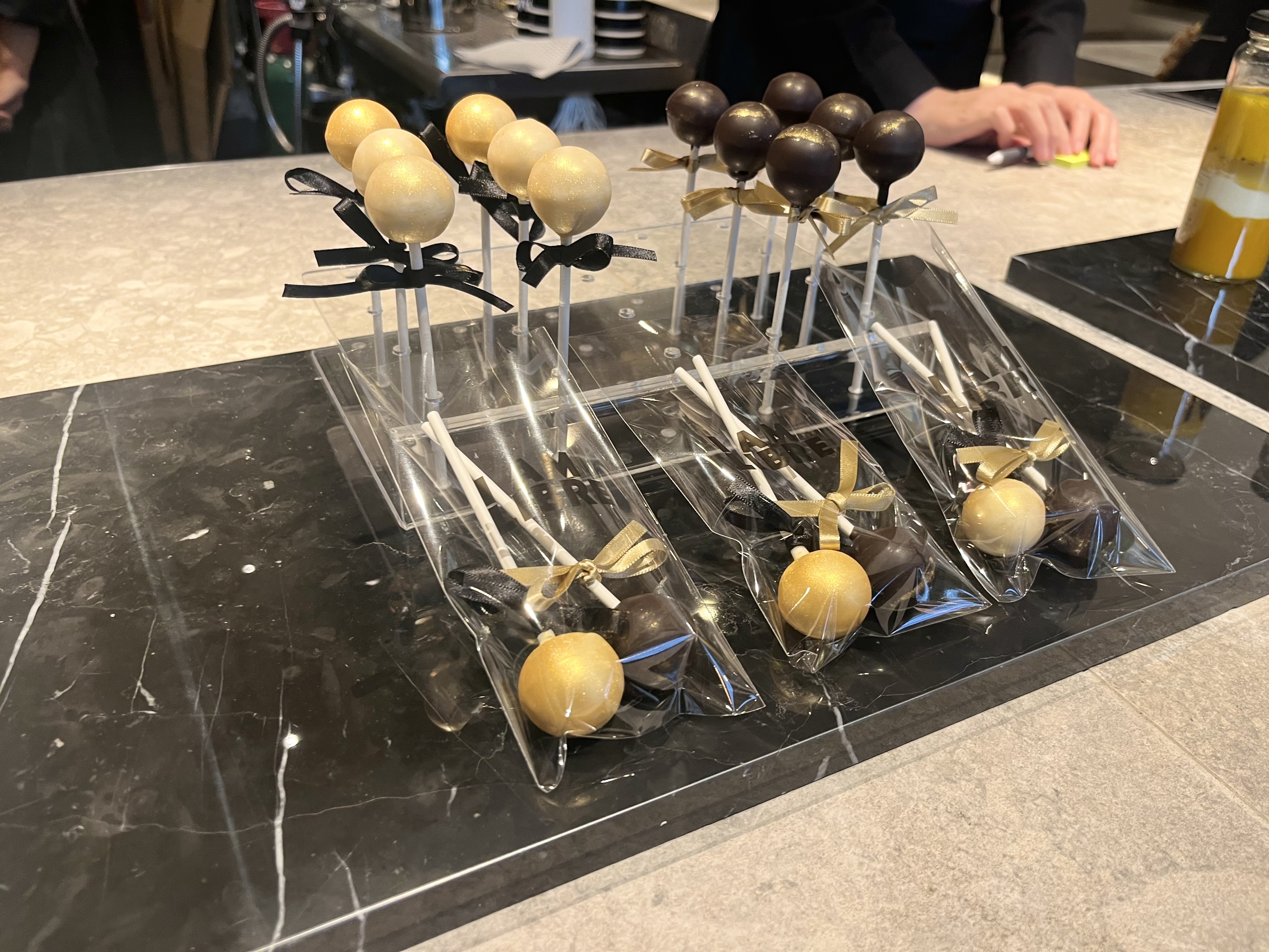 YSL イブサンローラン　チョコレート