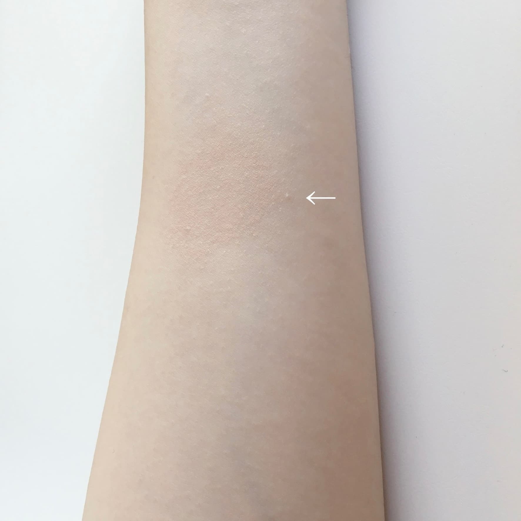 アミューズ　クッションファンデ　スウォッチ