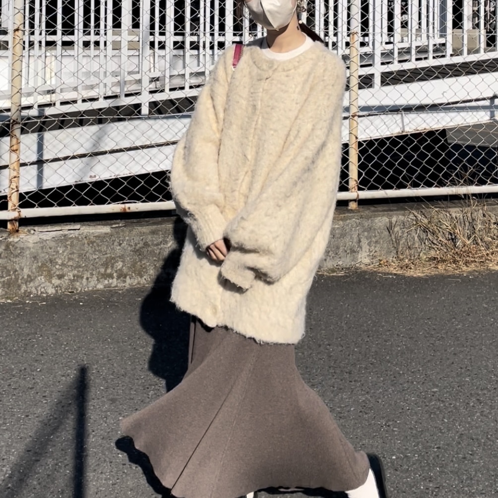 大学生ファッション　通学コーデ　ガーリーコーデ