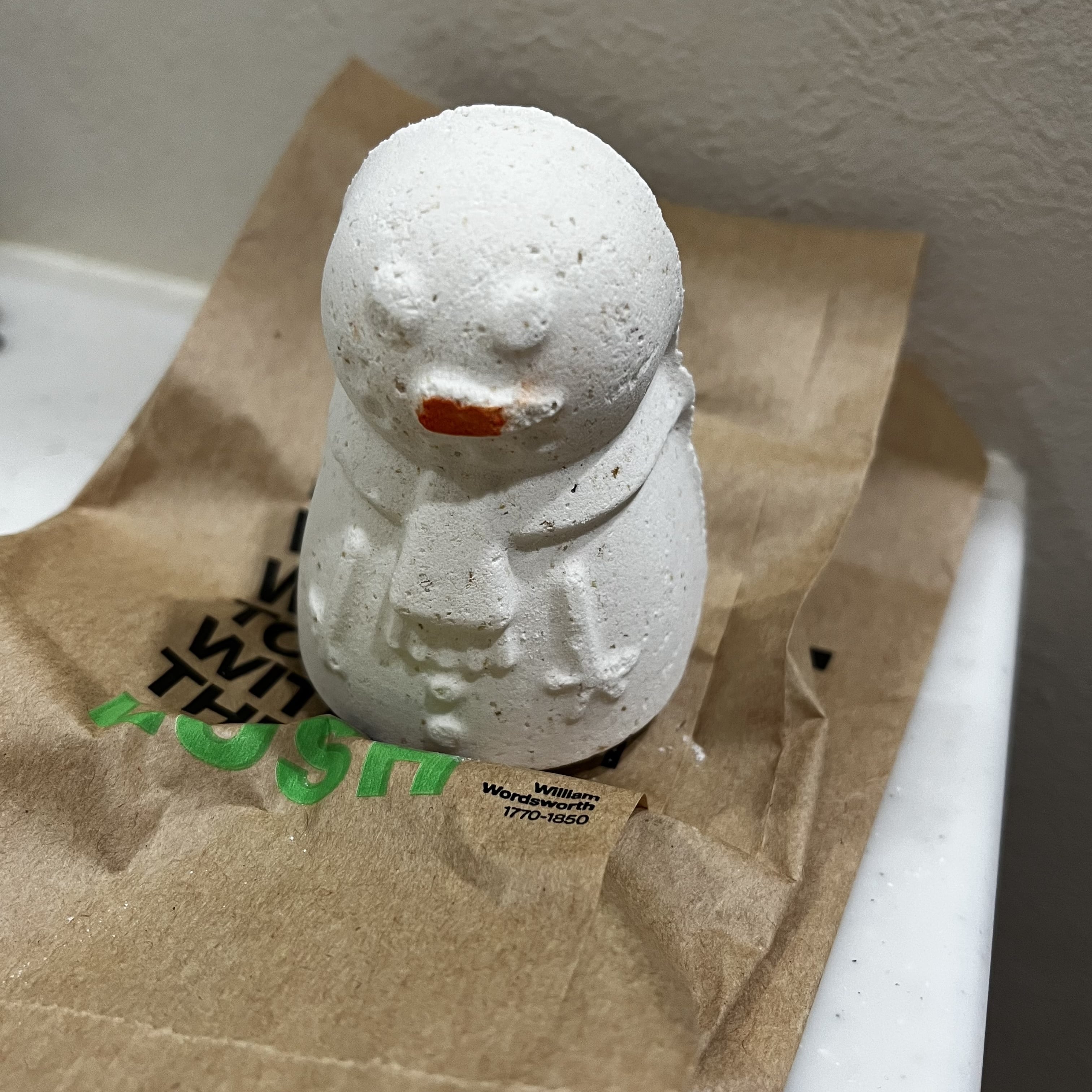 LUSH（ラッシュ）限定バスボム　スノーマン