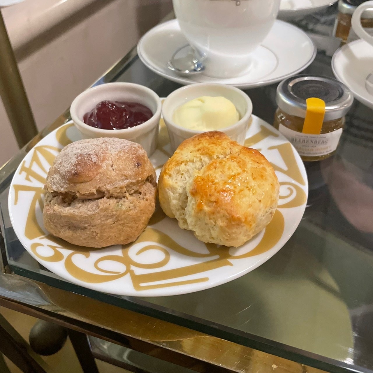 スイスホテル南海大阪　大阪　難波　ホテル　クリスマスアフタヌーンティー　スコーン