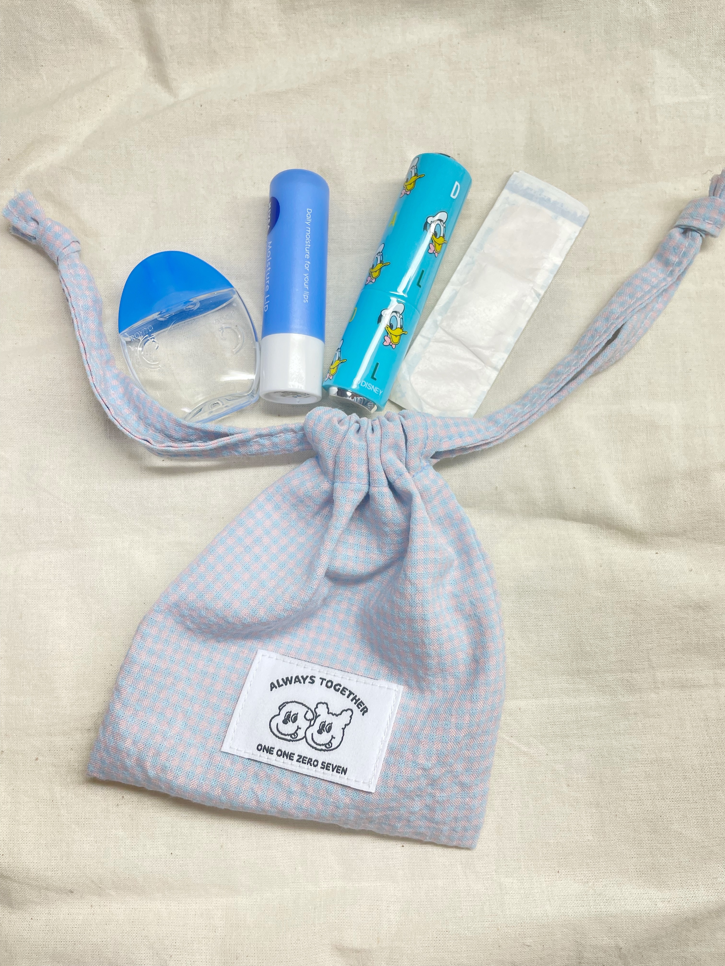 韓国　ブランド　ポーチ