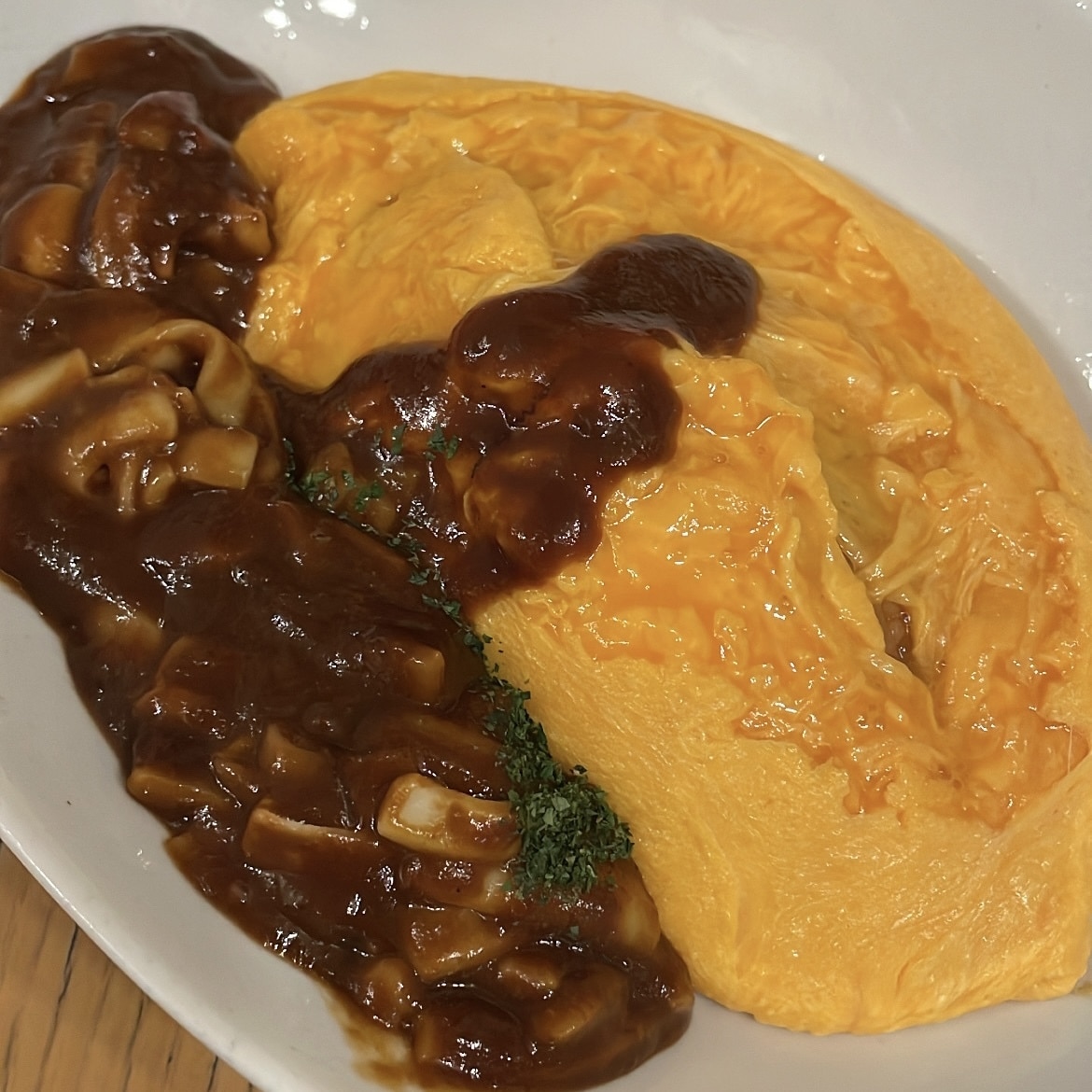 自由が丘フェリーチェのオムライスです。