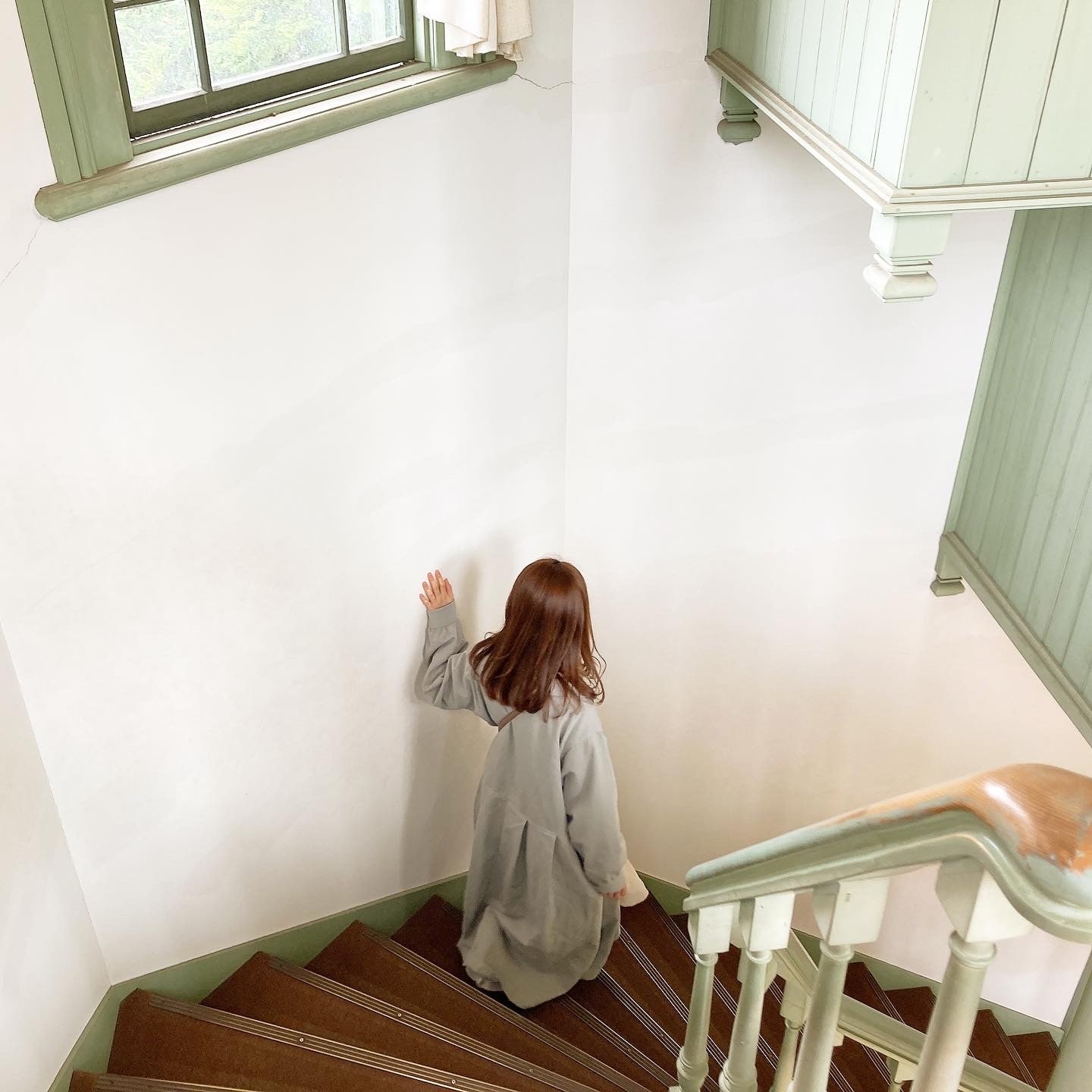 青森県弘前市　旧弘前市立図書館　階段