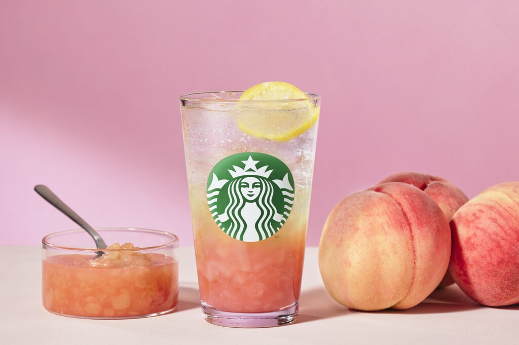 スターバックスの夏新作、『クラフト ジューシー ピーチ ティー』