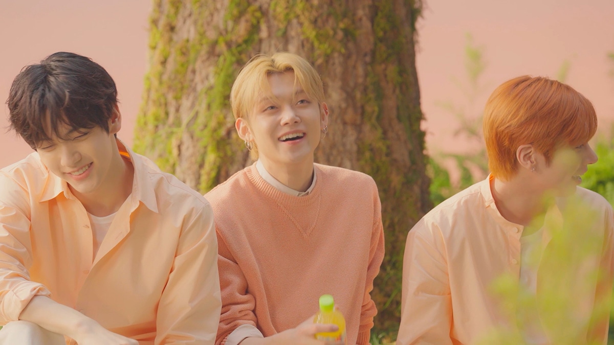 CM撮影中のSOOBIN、YEONJUN、TAEHYUN