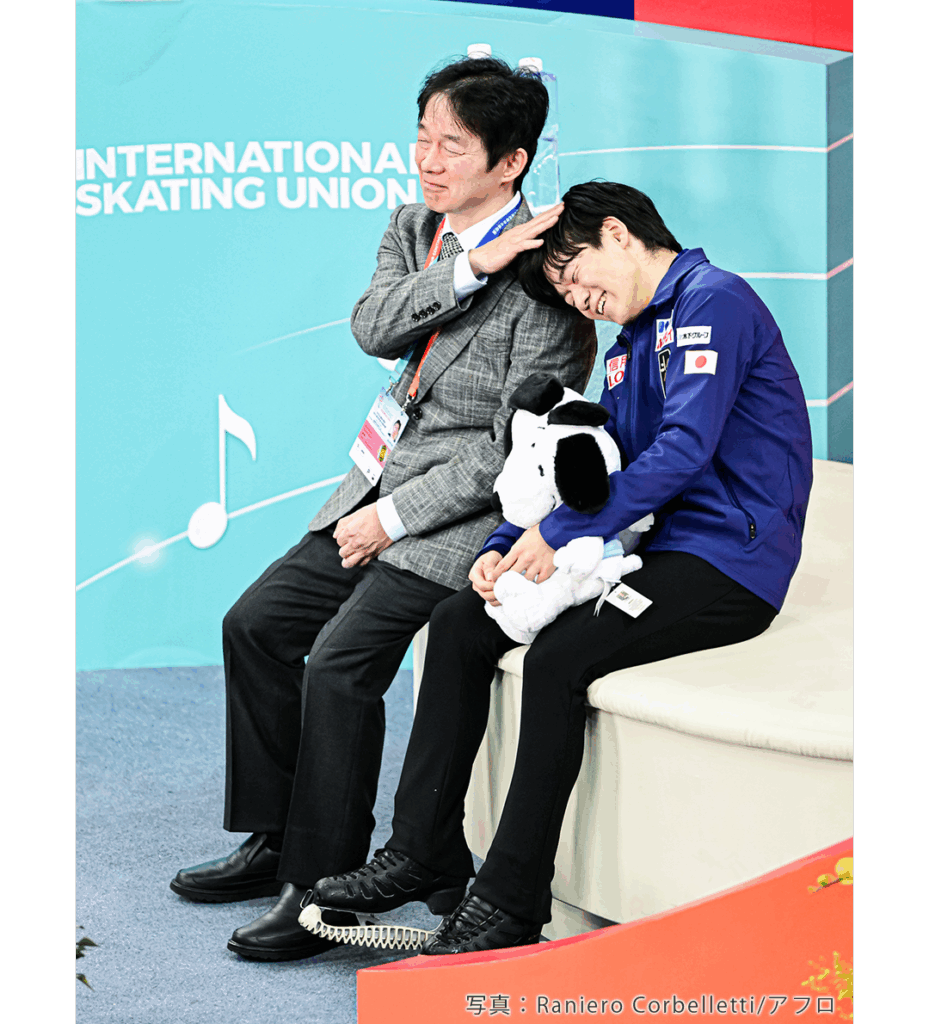 2024年全四大陸選手権で初優勝した鍵山優真選手と父・正和コーチ